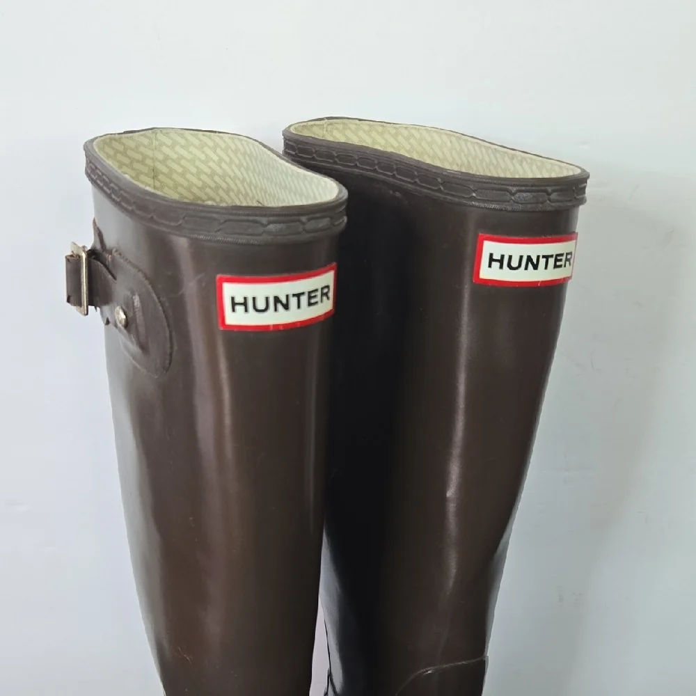 Hunter Size 8 Gloss Dark Brown Tall Rubber Rain Boots - Picture 2 of 16